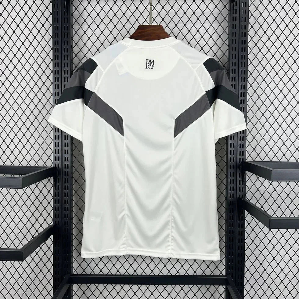 Real Madrid 2025 Pre-Match Training Shirt
